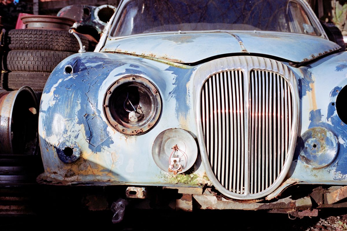 The Menders - Paul's yard